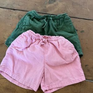 Old Navy size 4t shorts.